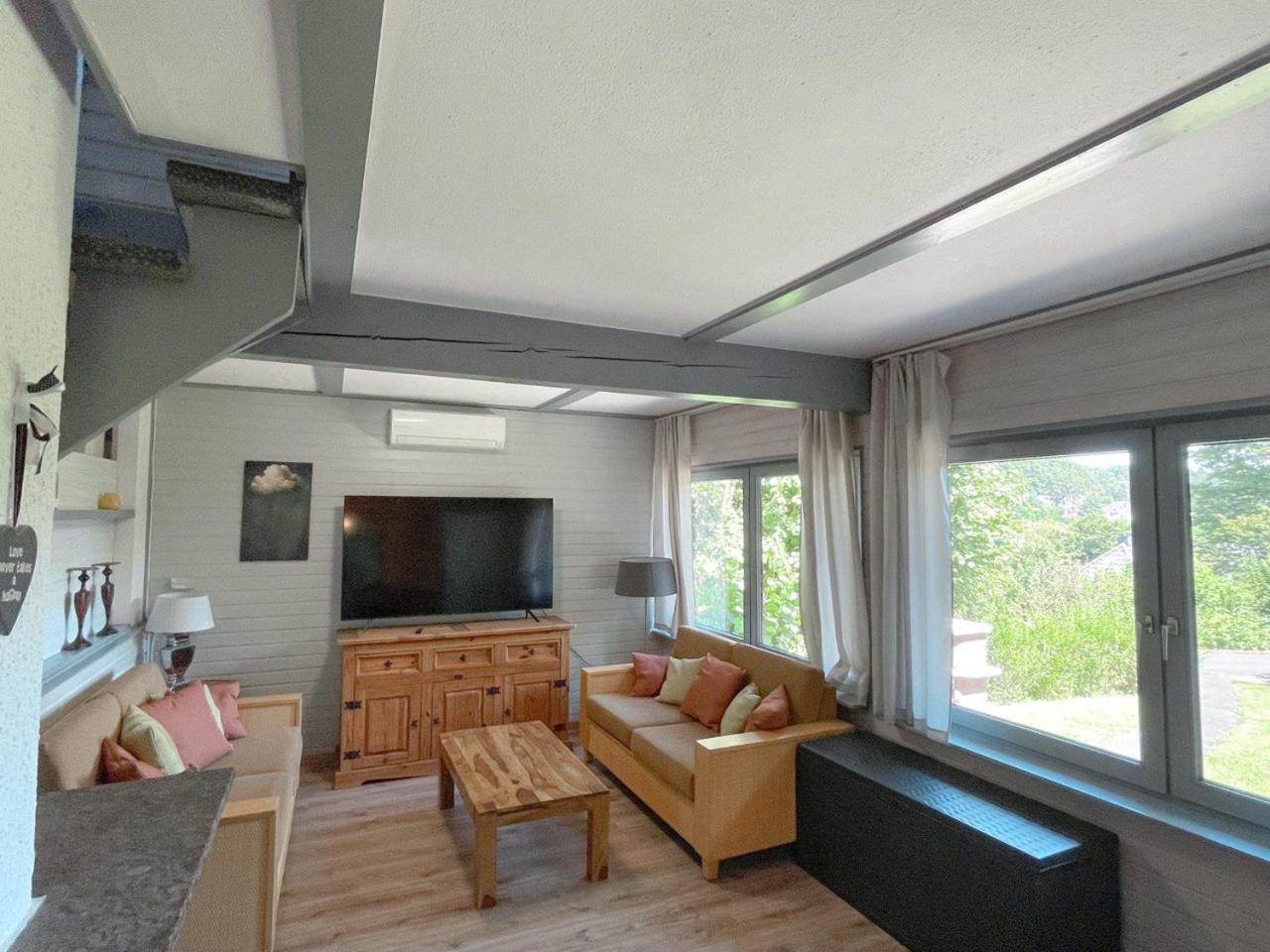 Ferienhaus "Schmetterling" Am See Im Bergland Кирххайм Экстерьер фото